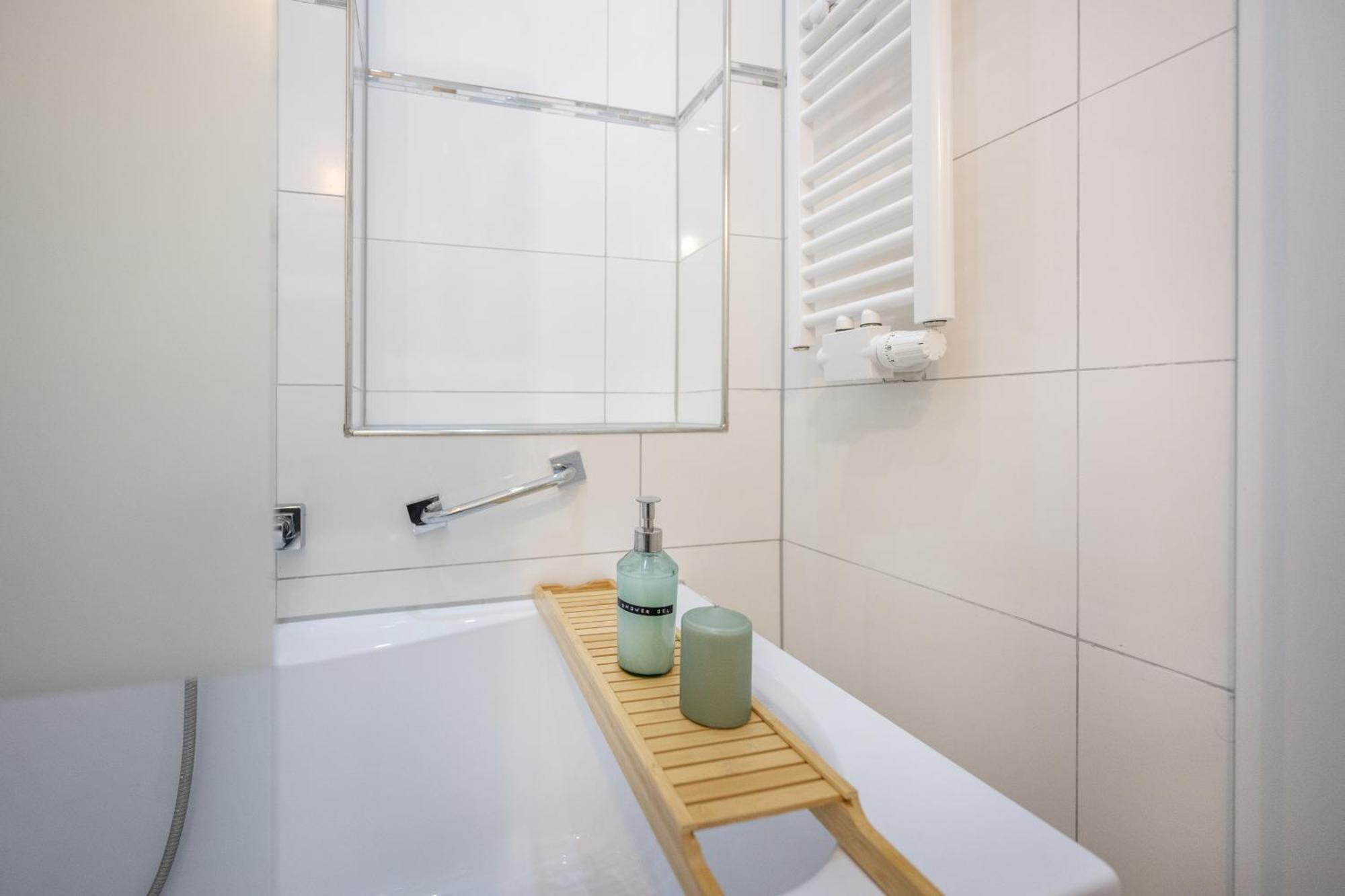 Wohlfuehlwohnung Mit 25 Qm Terrasse, Netflix Koblenz (Rhineland-Palatinate) Exterior foto