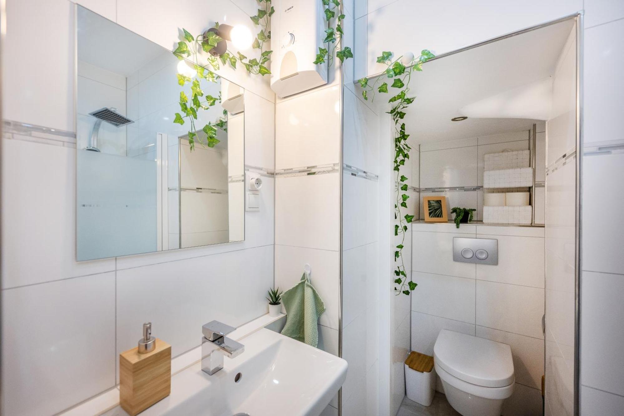 Wohlfuehlwohnung Mit 25 Qm Terrasse, Netflix Koblenz (Rhineland-Palatinate) Exterior foto